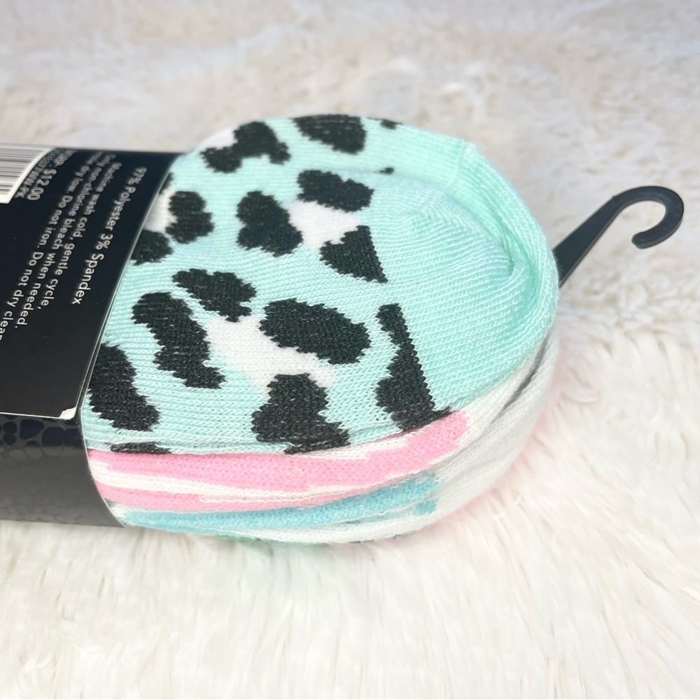 Teal pink colorful 6 pairs socks animal print